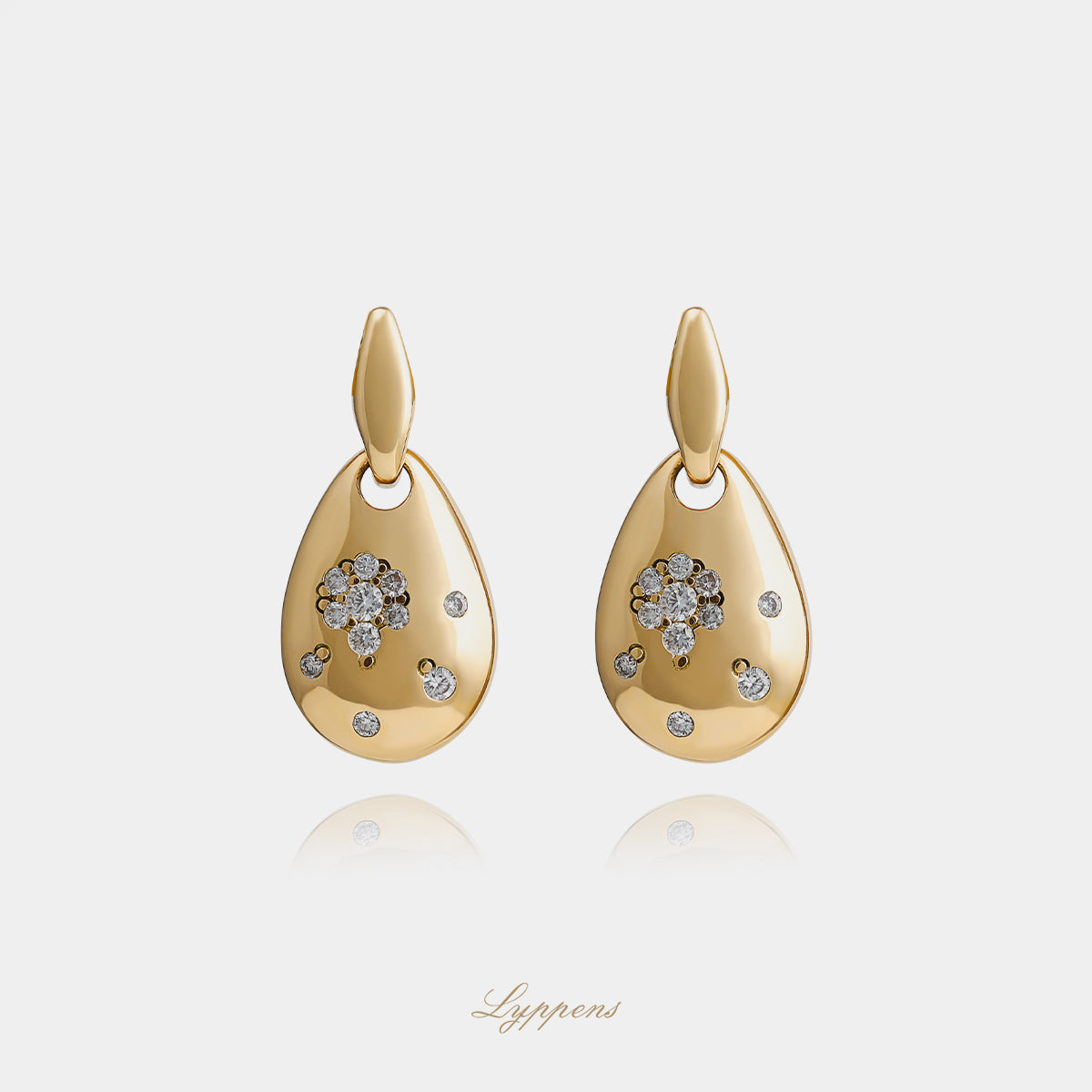 14kt geelgouden oorstekers met druppel hangers en briljant diamant 0.30ct H VS
