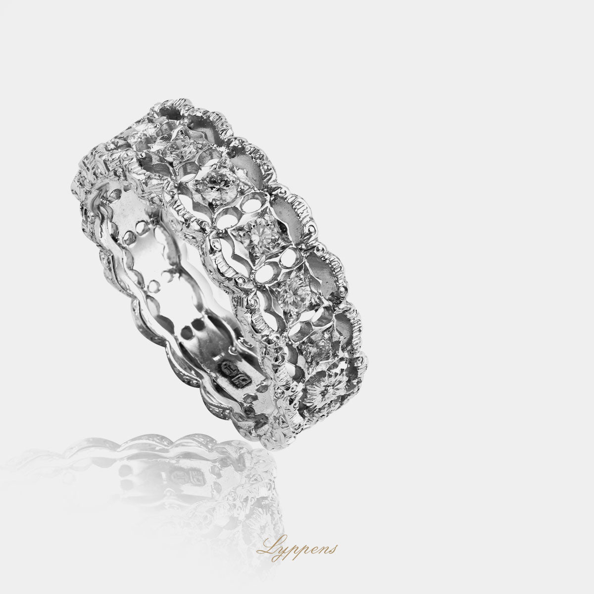 Witgouden ring met diamant