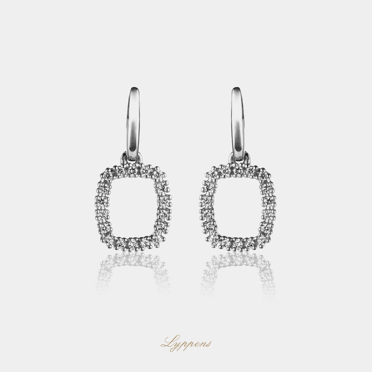 Witgouden oorbellen met diamant