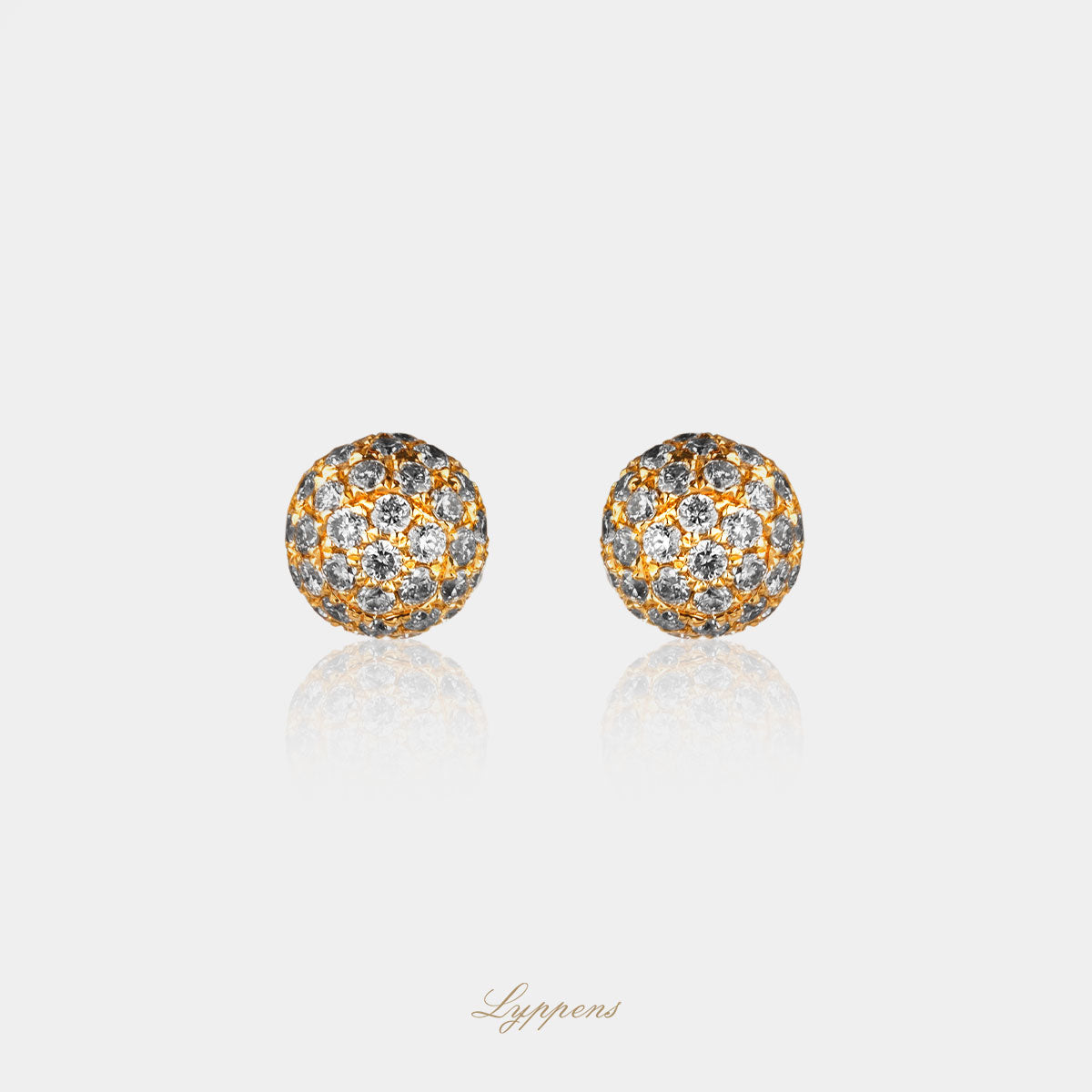 Geelgouden oorbellen met diamant