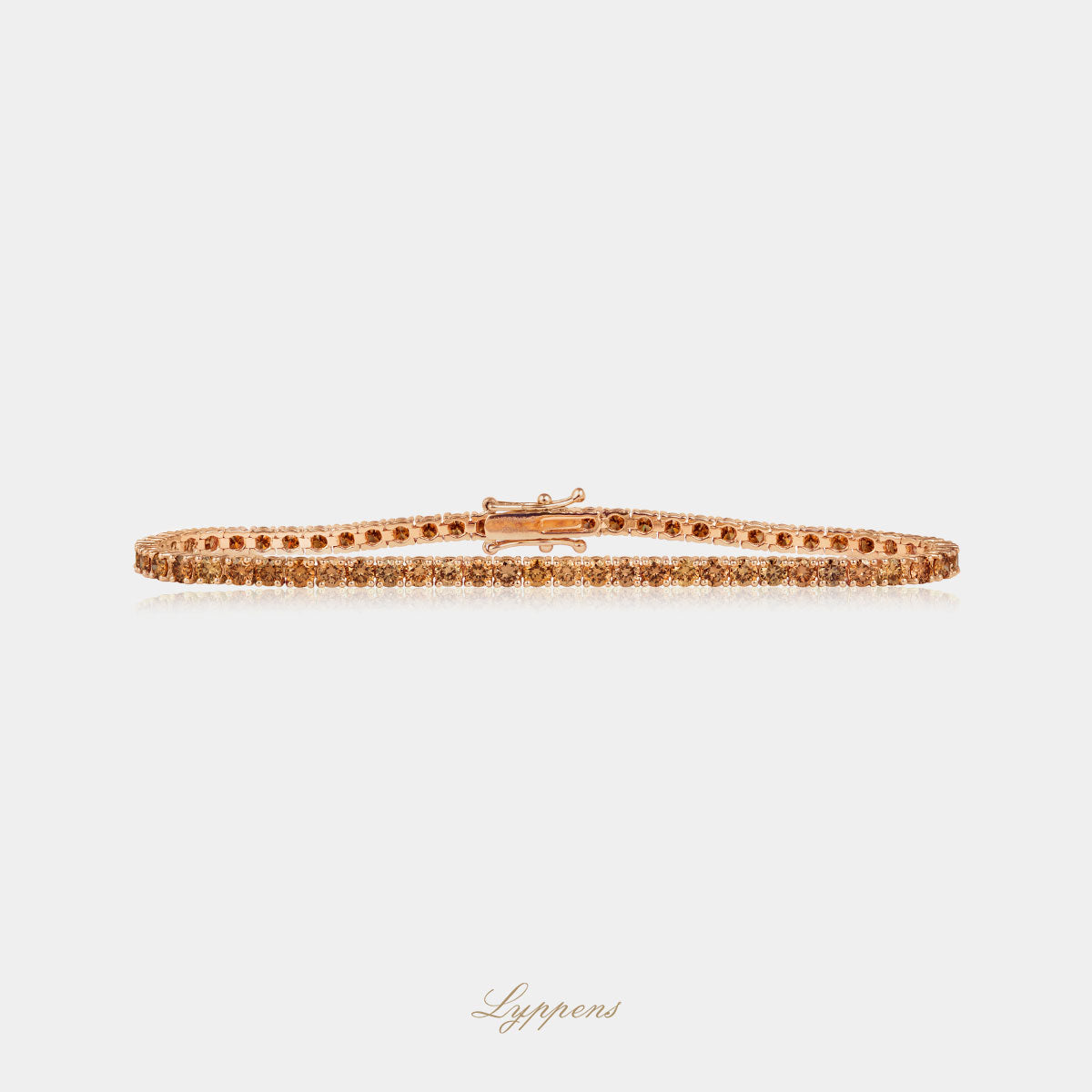 Roségouden tennisarmband gezet met briljant geslepen bruine diamant met een totaalgewicht van 5.02ct.
