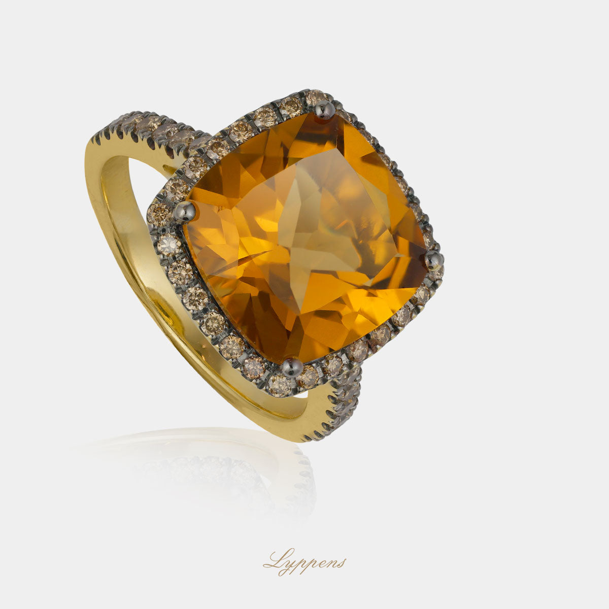 Yellow gold entourage ring with citrine and diamonds