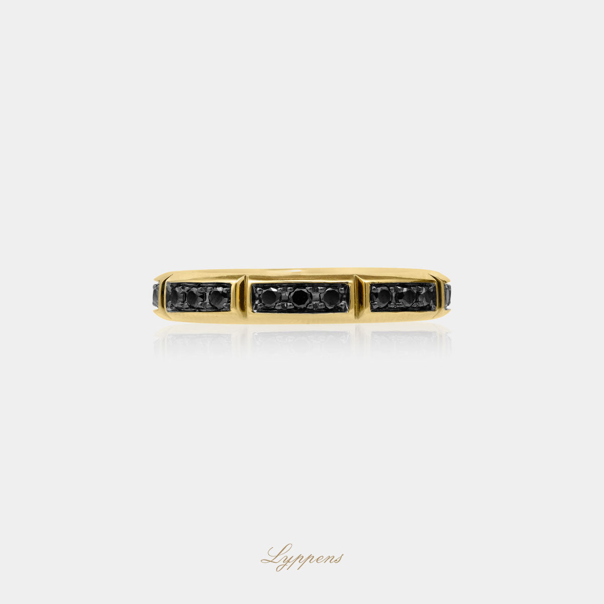 Yellow gold ring with diamonds