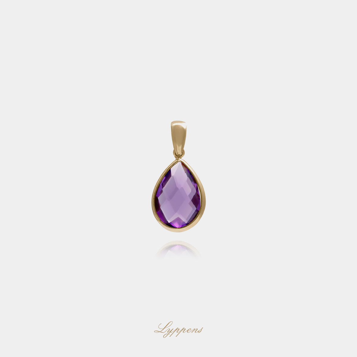 Yellow gold pendant with amethyst