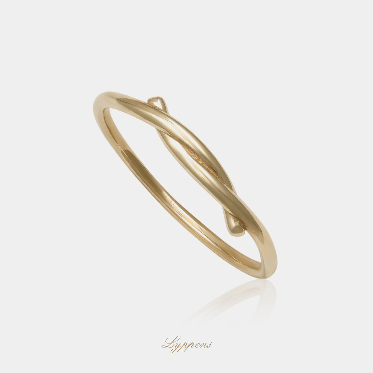 Elegante 14kt geelgouden ring met gedraaid, verweven ontwerp