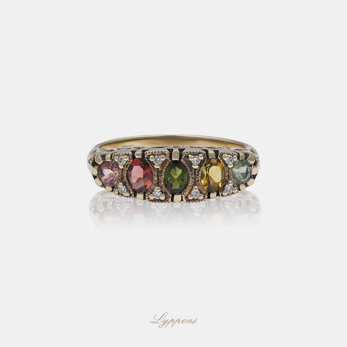 14kt geelgouden ring met ovaal en rond geslepen toermalijnen in diverse kleuren en 0.04ct briljant geslepen diamant