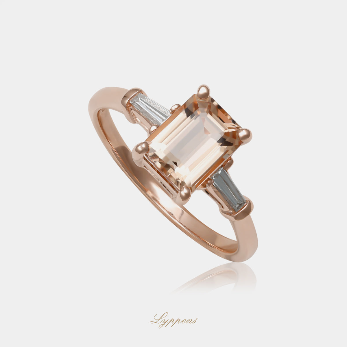 14kt roségouden verlovingsring met morganiet en tapered baguette geslepen diamanten