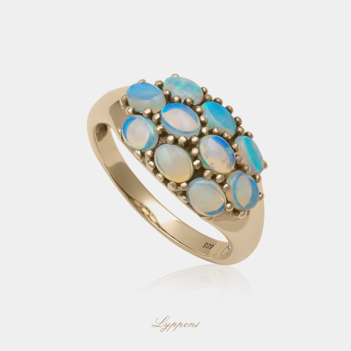 14kt geelgouden ring met bol design, gezet met opaal in ovaal slijpsel