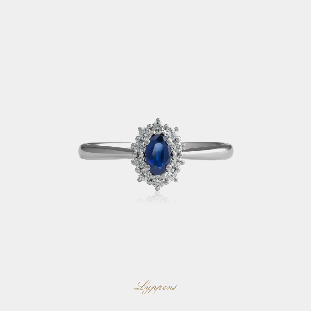 18kt witgouden entourage ring met ovaal geslepen saffier en 0.17ct briljant geslepen diamanten