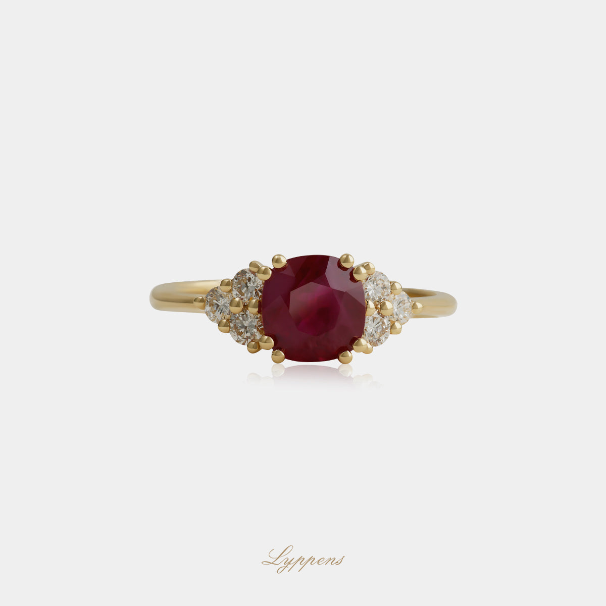 18kt geelgouden ring met cushion Birmese robijn 1.67ct en briljant diamant 0.30ct G SI1, AGL