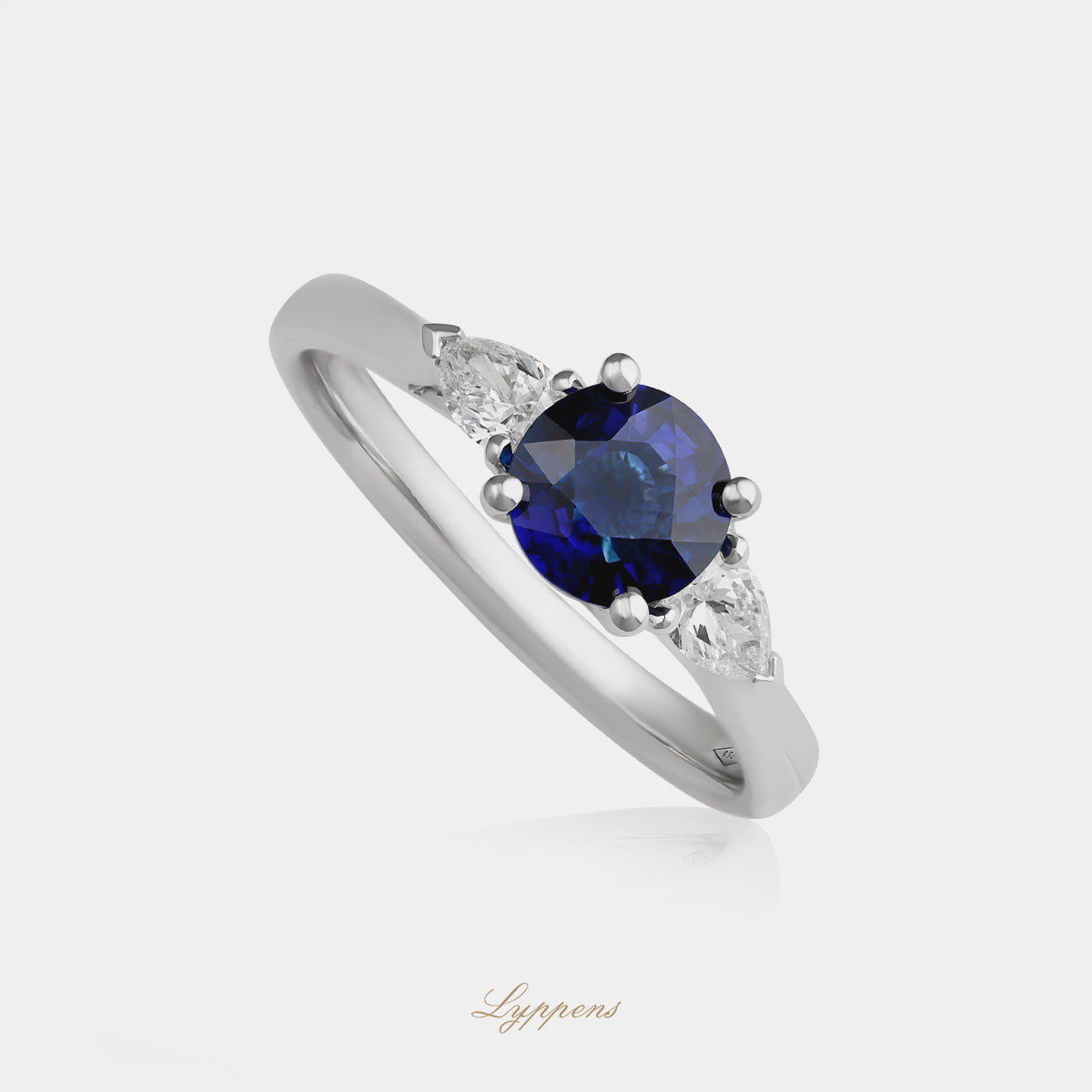 Witgouden ring met saffier en diamant