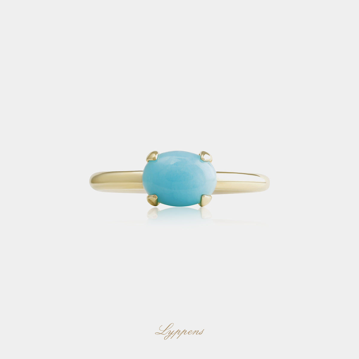 14kt geelgouden Capri ring gezet met een ovaal cabochon geslepen amazoniet, afzonderlijk te dragen of te combineren met andere Capri ringen