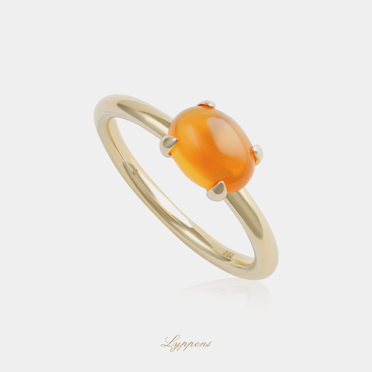 14 karaat geelgouden ring uit de Capri collectie met ovaal cabochon geslepen carneool, prachtig te combineren met andere ringen uit de collectie