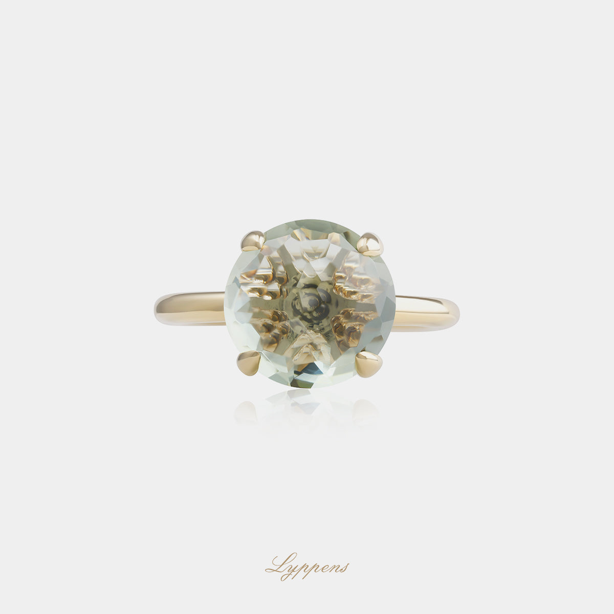 14kt geelgouden Capri ring gezet met een rond gefacetteerde prasioliet, afzonderlijk te dragen of te combineren met andere Capri ringen