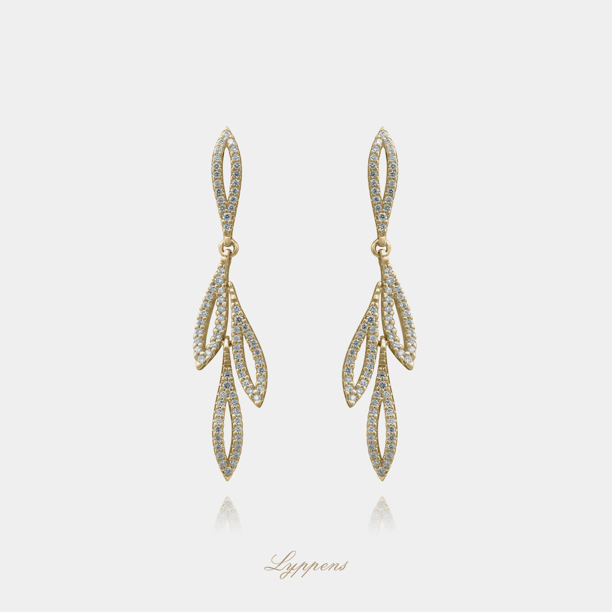 Yellow gold earrings with diamonds