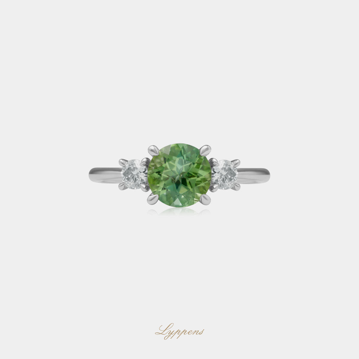 18kt witgouden ring met rond geslepen groene toermalijn en briljant geslepen diamanten 0.35 ct H SI