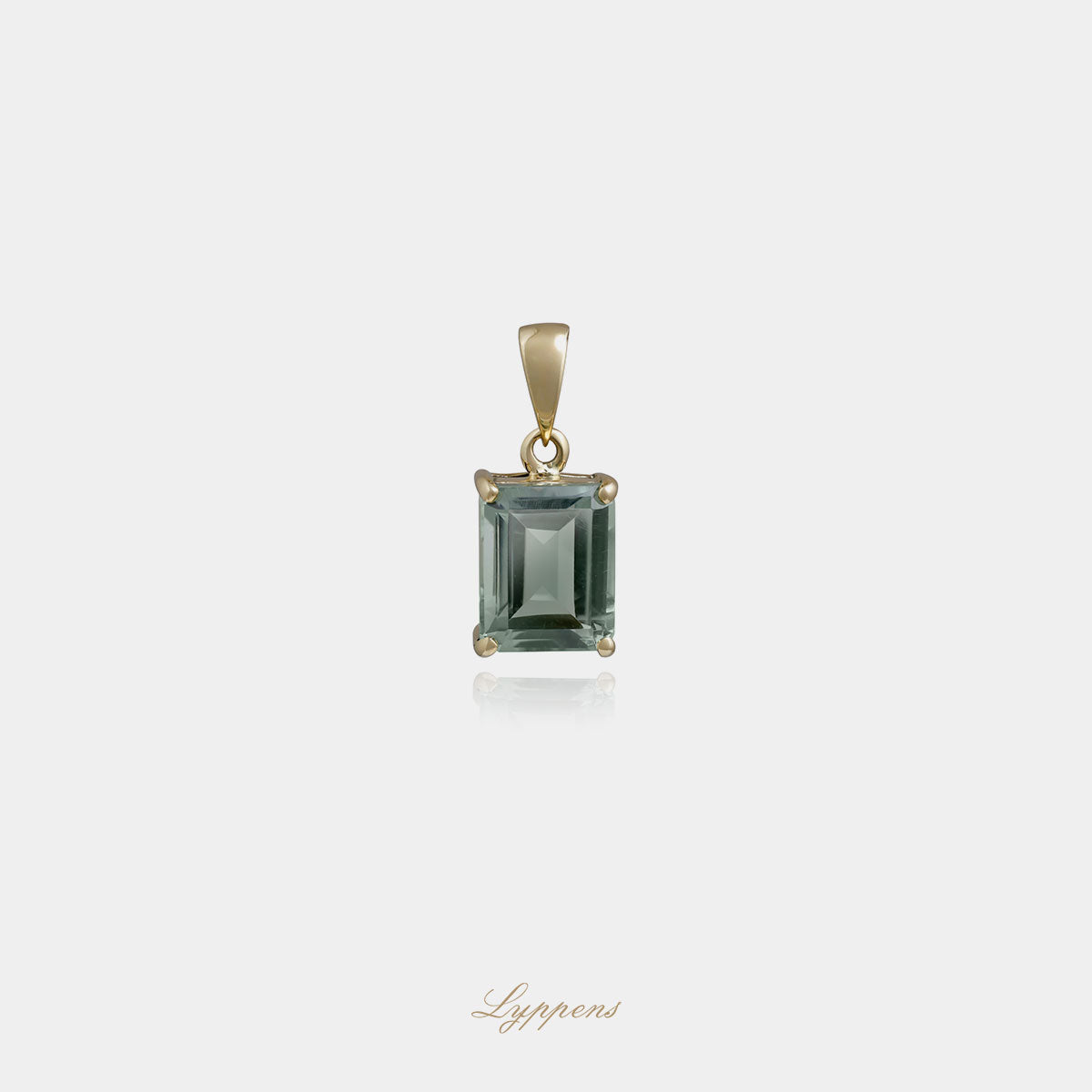 Yellow gold pendant with prasiolite