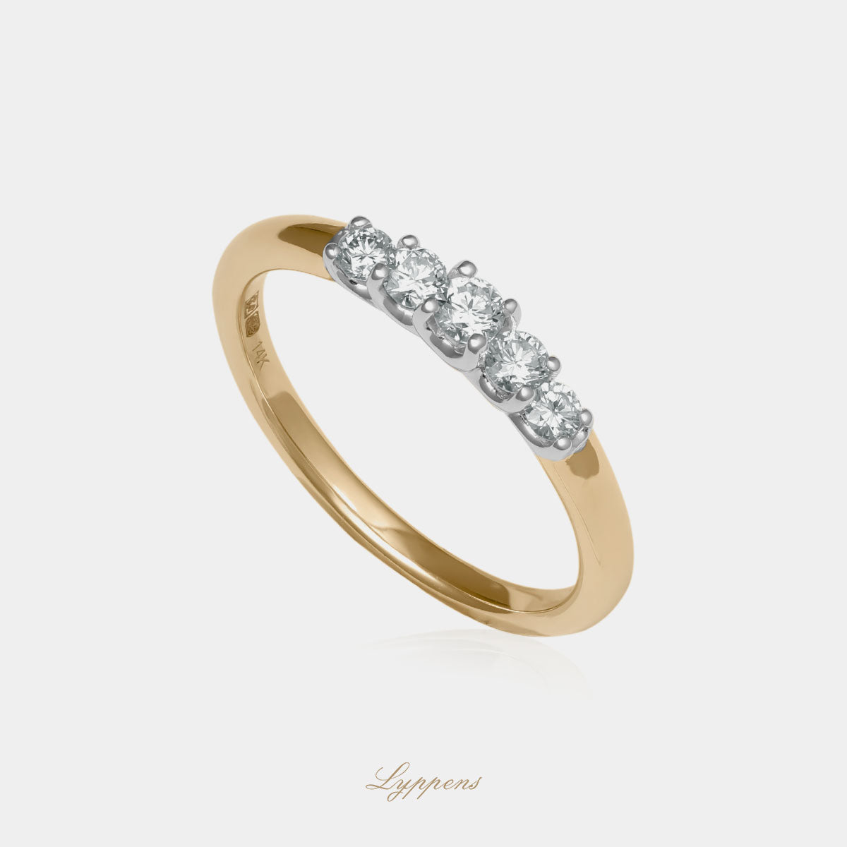 Geel- met witgouden rijring gezet met briljant geslepen diamant.