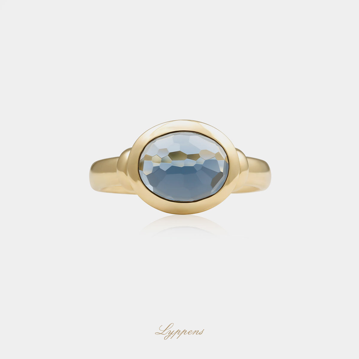 18 karaat geelgouden ring met London blue topaas in bezelzetting