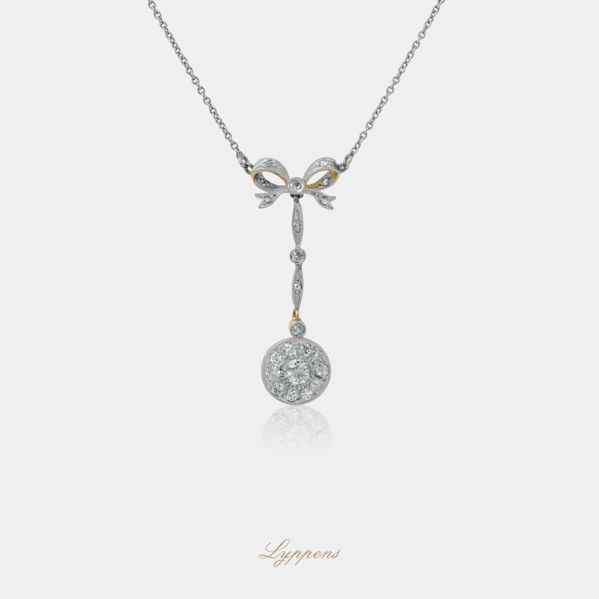 White gold Belle Époque necklace with diamonds