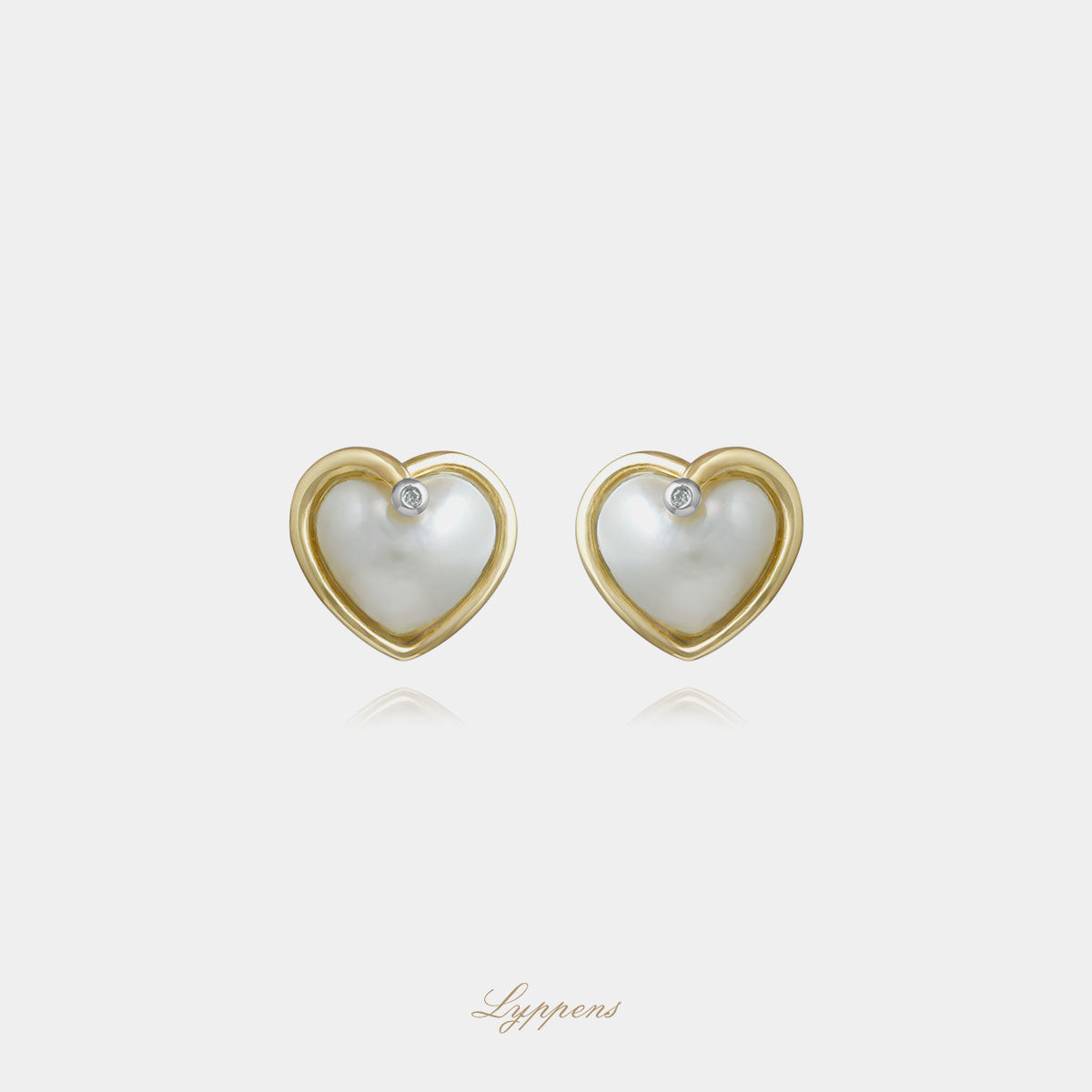 Yellow gold earrings with pearls and diamonds