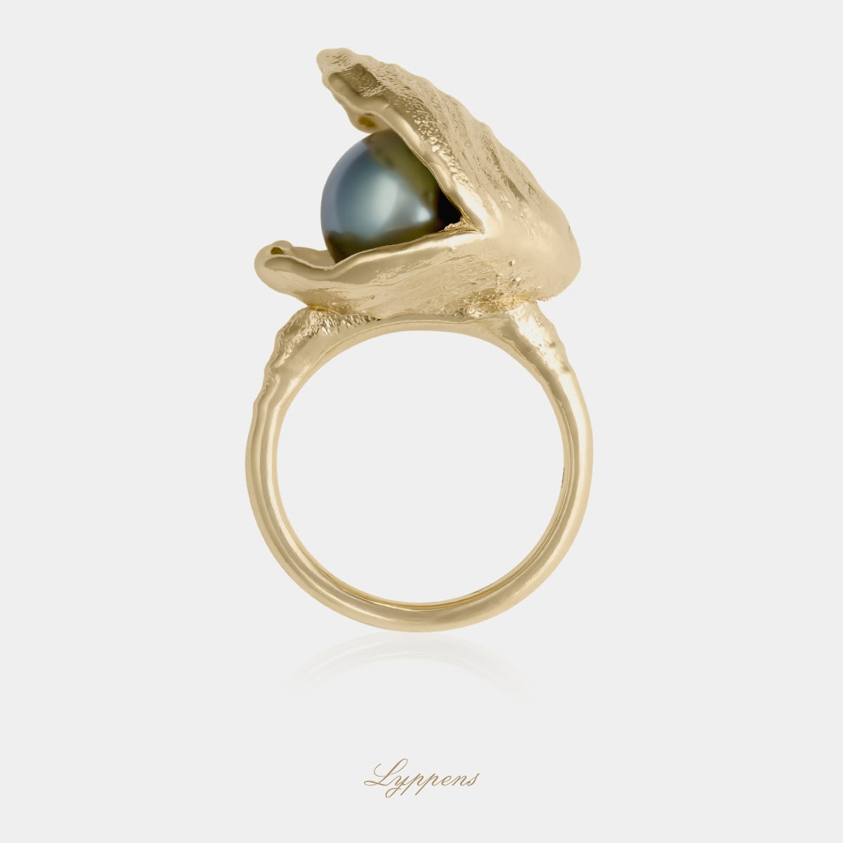 Unieke 18kt geelgouden vintage schelpring met Tahiti parel en verfijnde afwerking