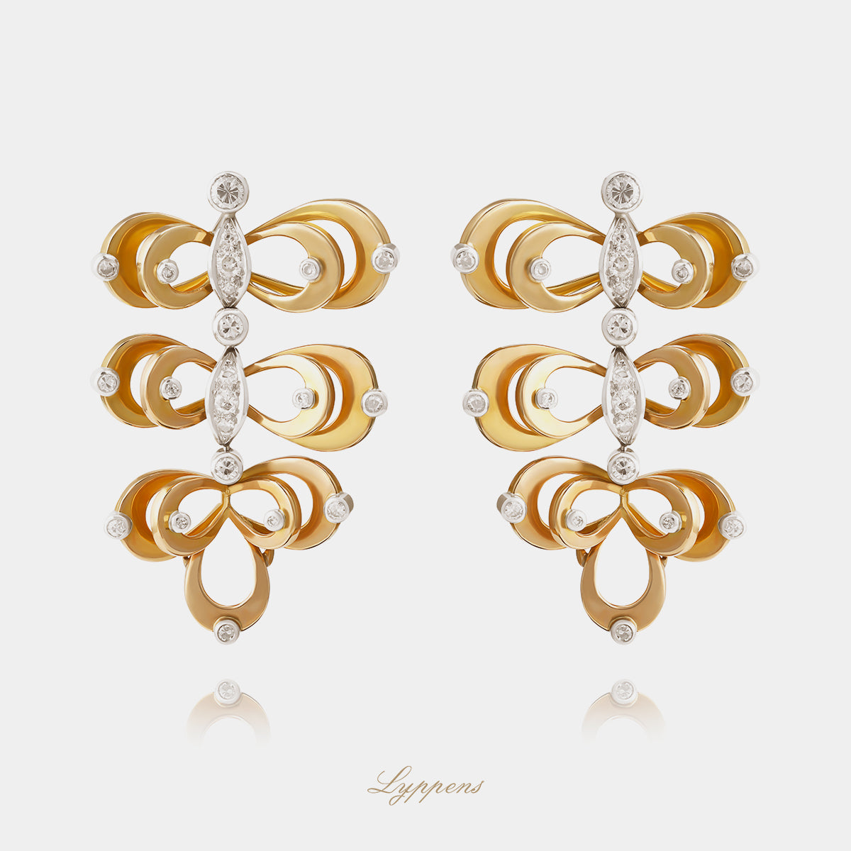 Yellow gold vintage earrings with diamonds