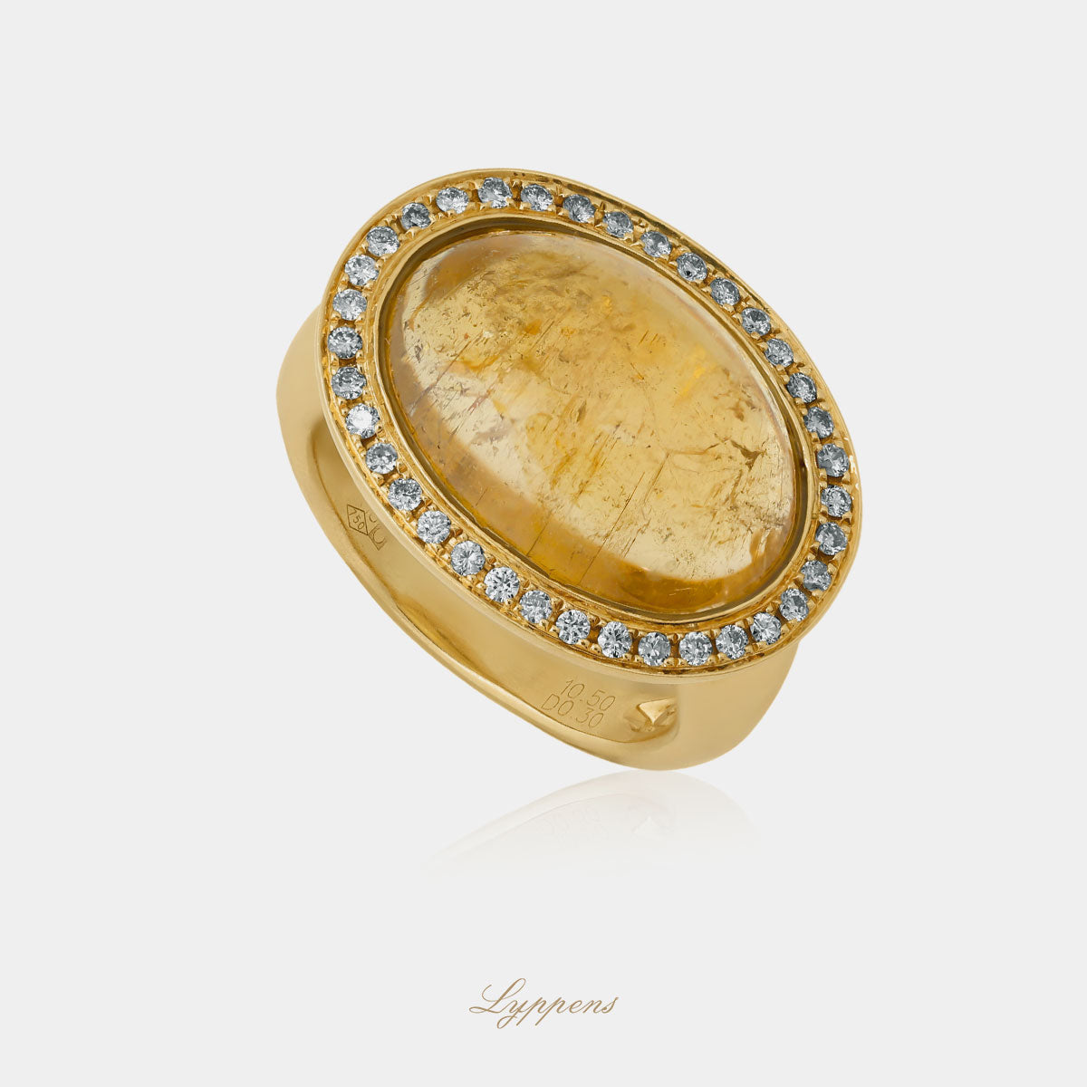 Geelgouden vintage entourage ring met rutielkwarts en diamant