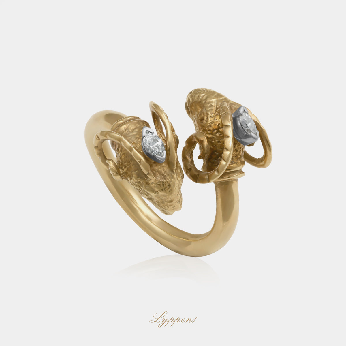 18kt geelgouden vintage jaren '70 ram ring gezet met markies geslepen diamant