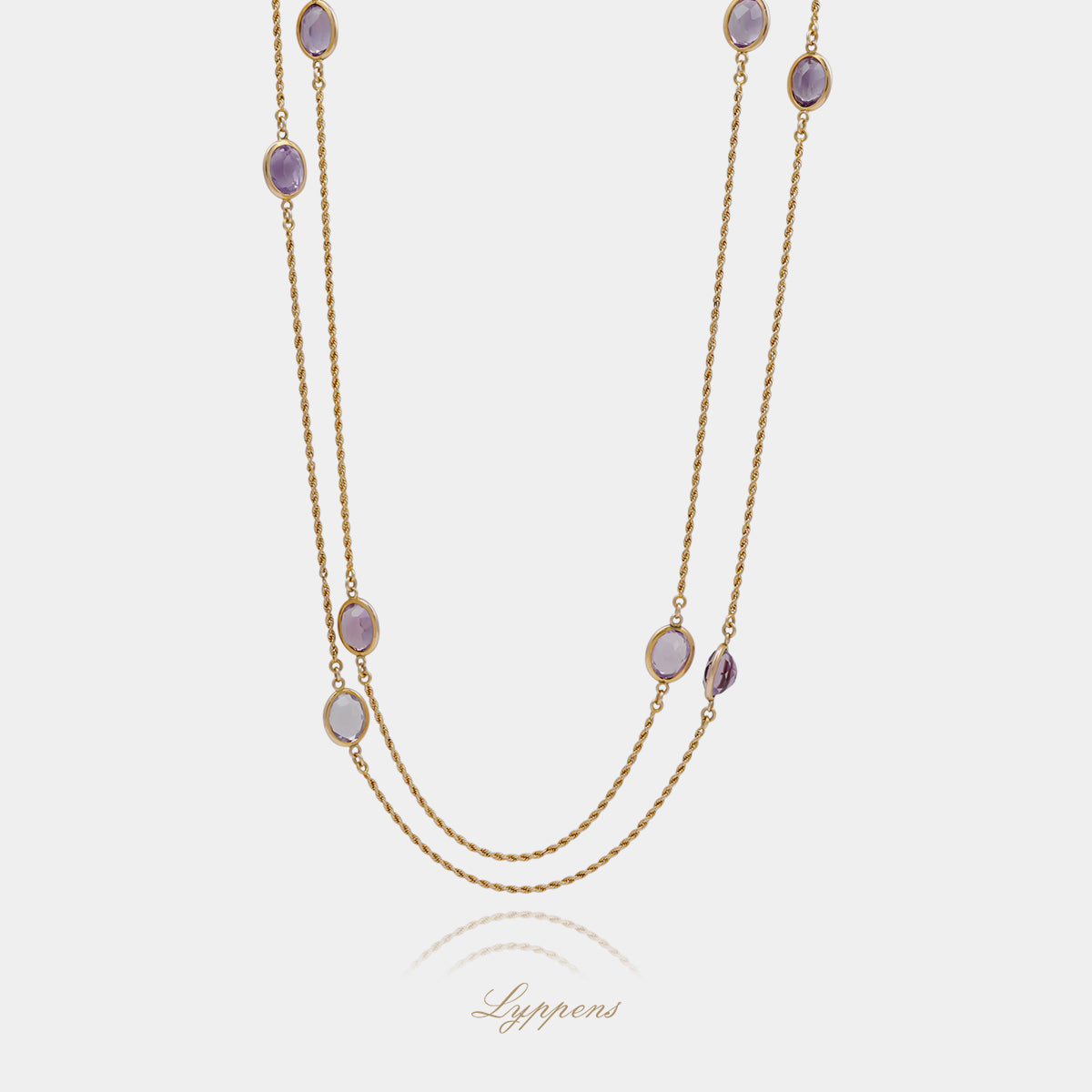 14kt geelgouden collier gezet met amethist met een lengte van 133cm