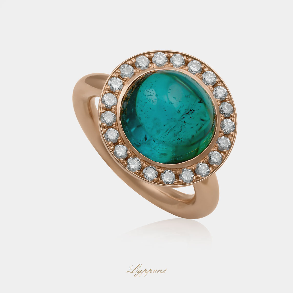 roségouden entourage ring met blauwe toermalijn en briljant geslepen diamanten, totaalgewicht 0.66 karaat, verfijnd ontwerp.