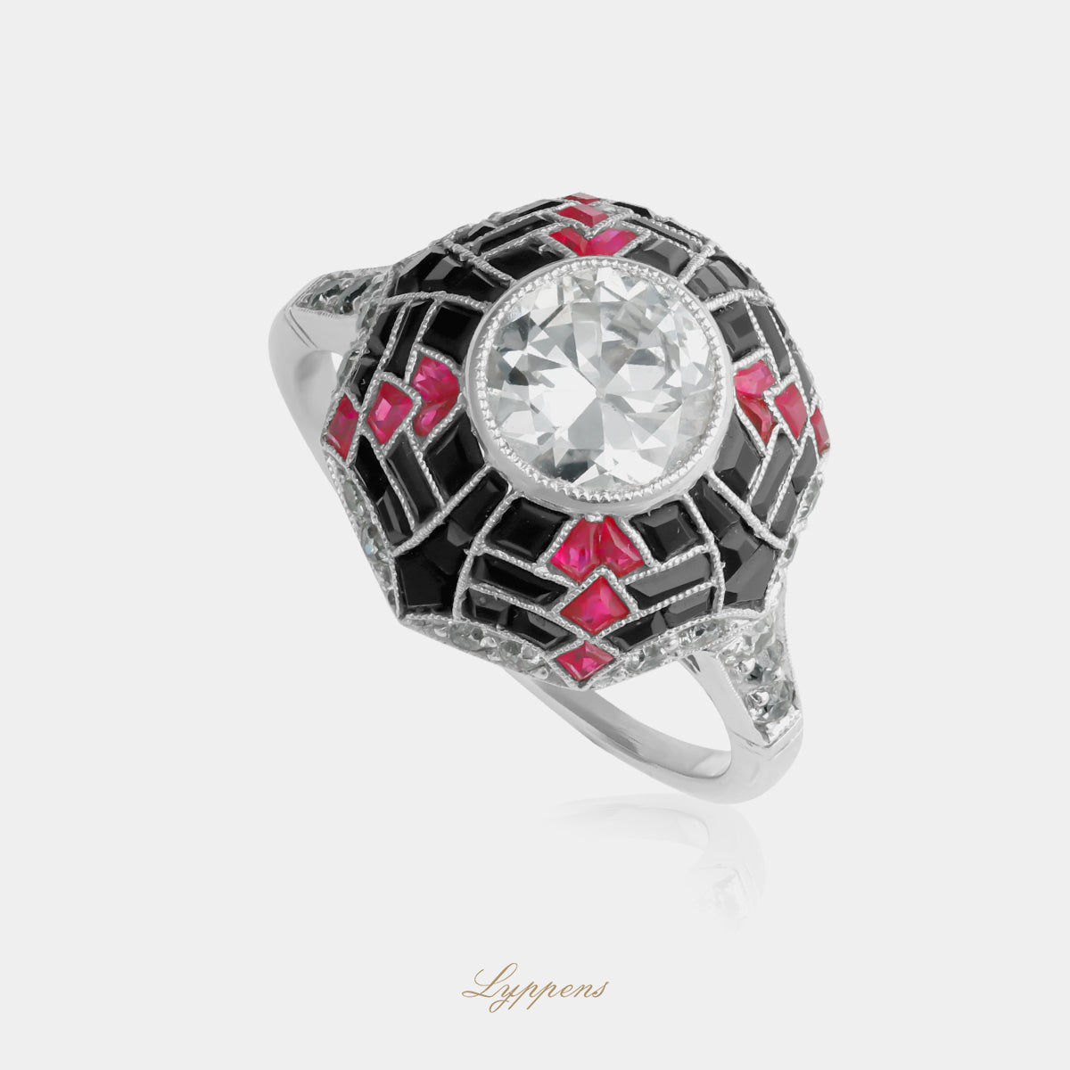 platina vintage ring met hoge bolle kop, oud briljant diamant en fantasie geslepen edelstenen