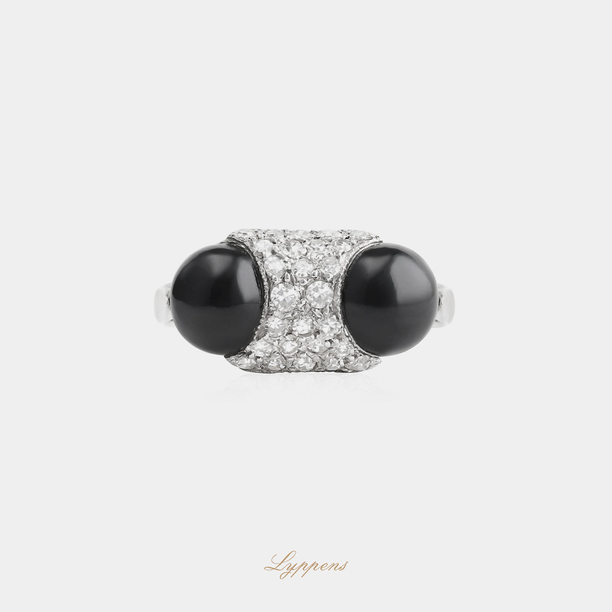 Platina vintage ring met onyx en diamant