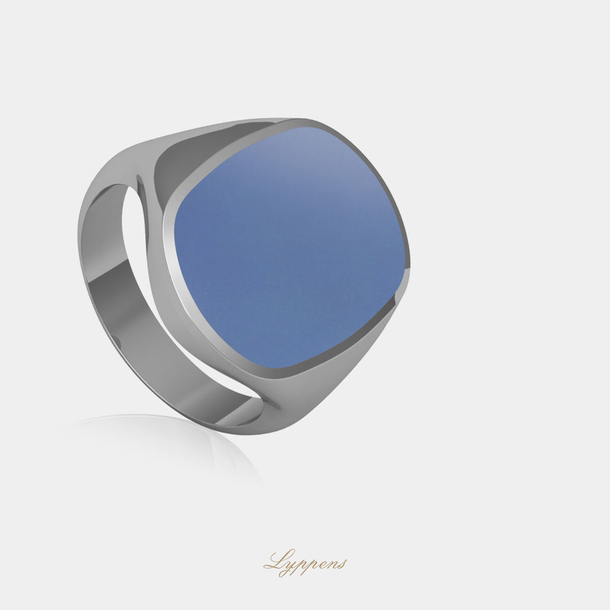 White gold signet ring with layer stone
