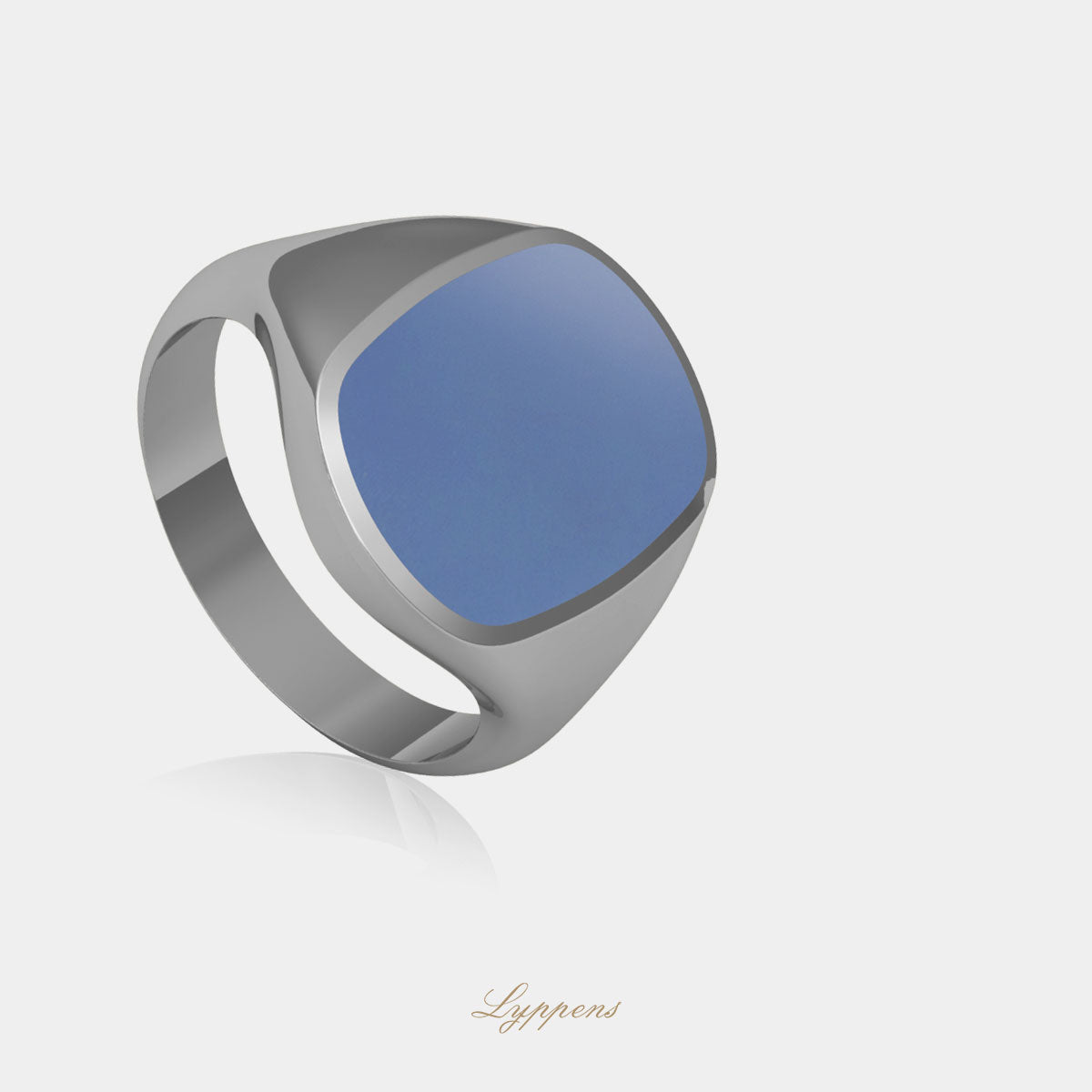 White gold signet ring with layer stone