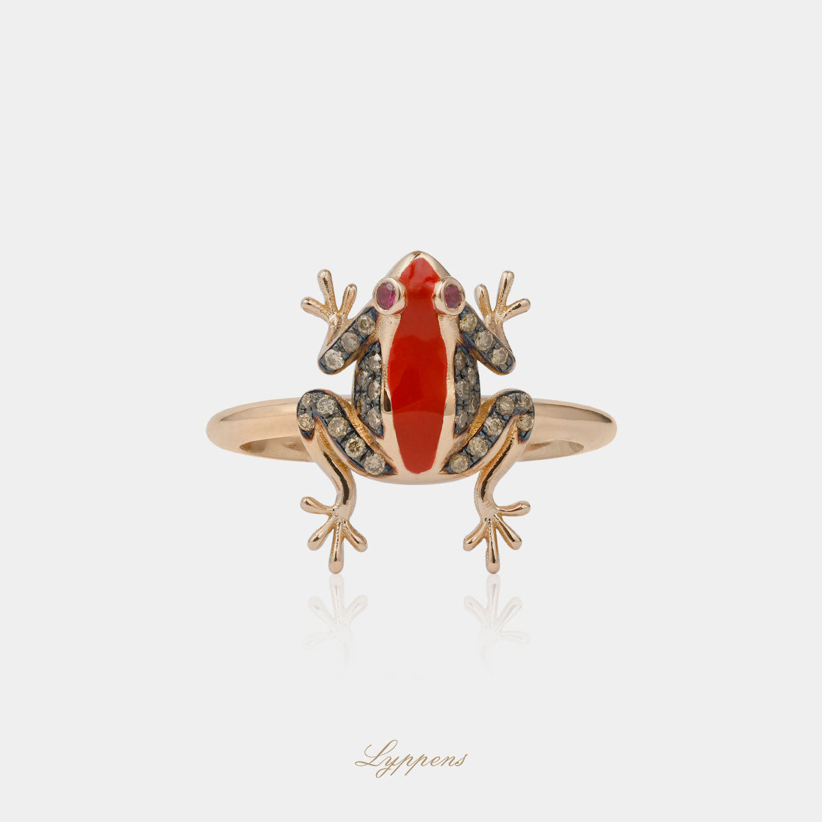 Roségouden ring in de vorm van een kikker gezet met robijn en briljant geslepen bruine diamant.
