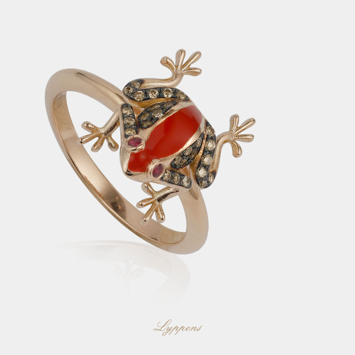 Roségouden ring in de vorm van een kikker gezet met robijn en briljant geslepen bruine diamant.