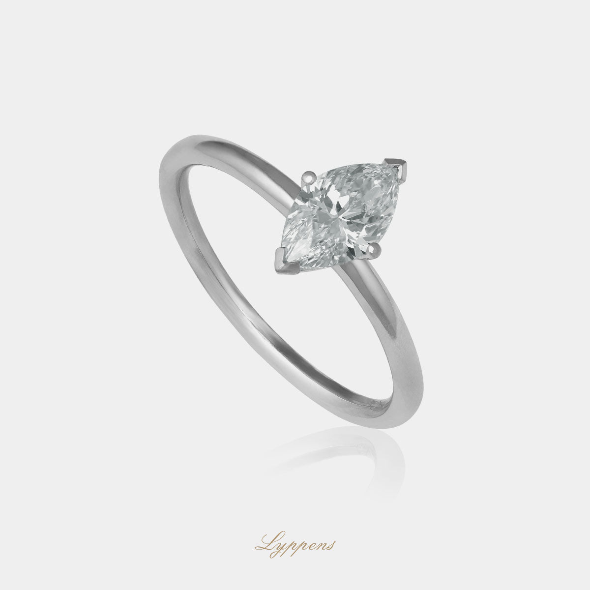Witgouden solitair verlovingsring, deze ring is gezet met een marquise geslepen diamant.