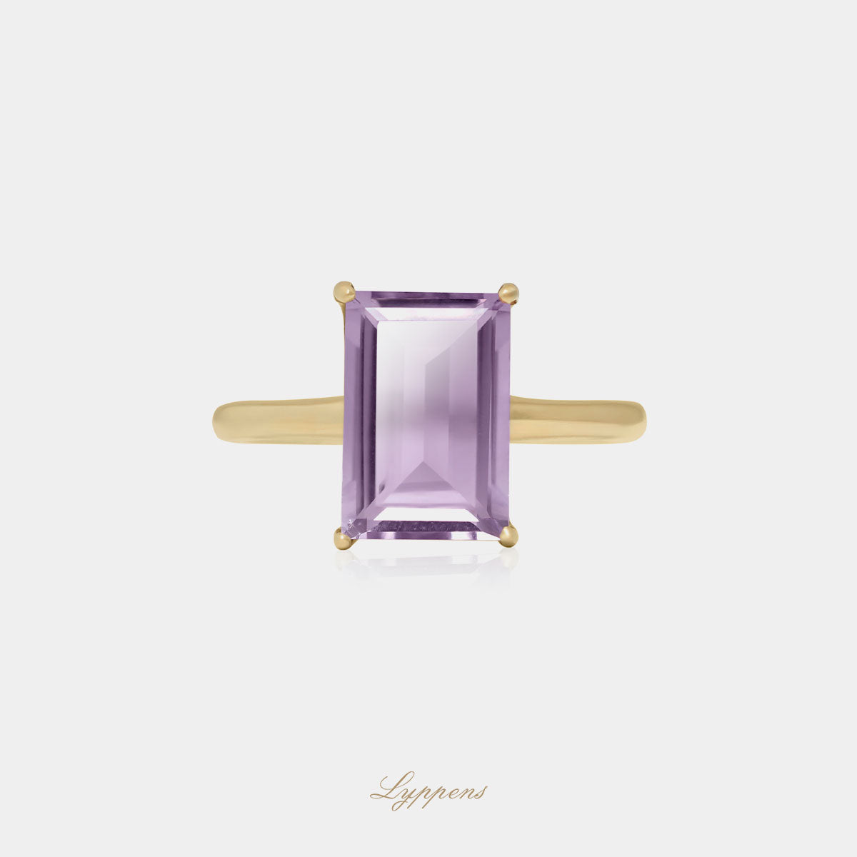 Yellow gold ring with amethyst