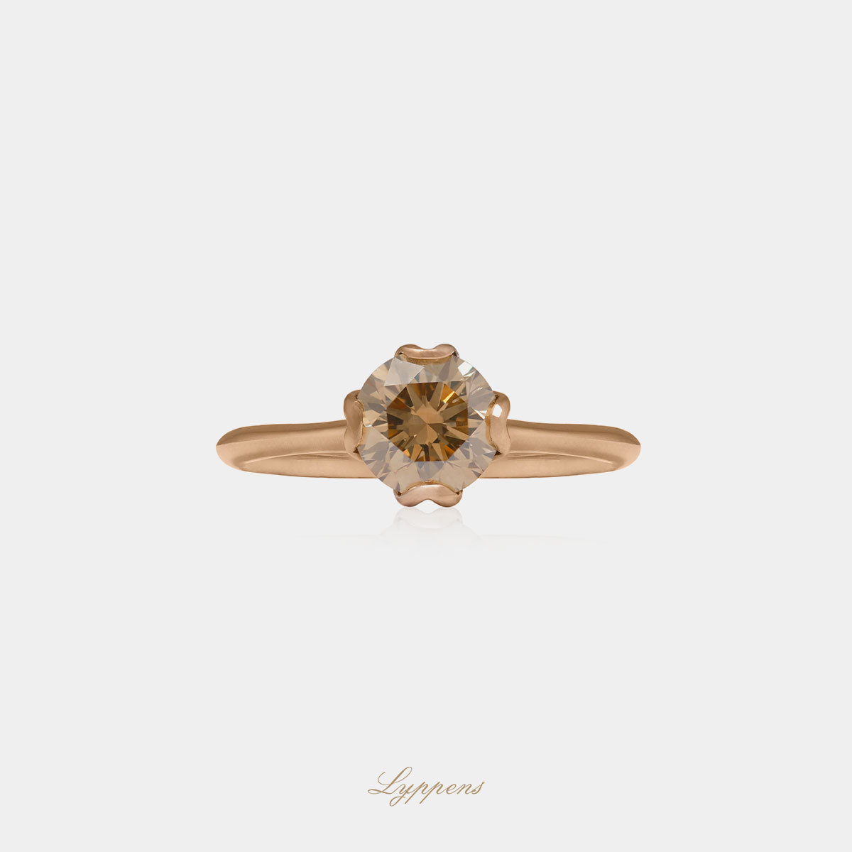 Roségouden solitair verlovingsring, deze ring is in het midden gezet met een briljant geslepen bruine diamant. 
