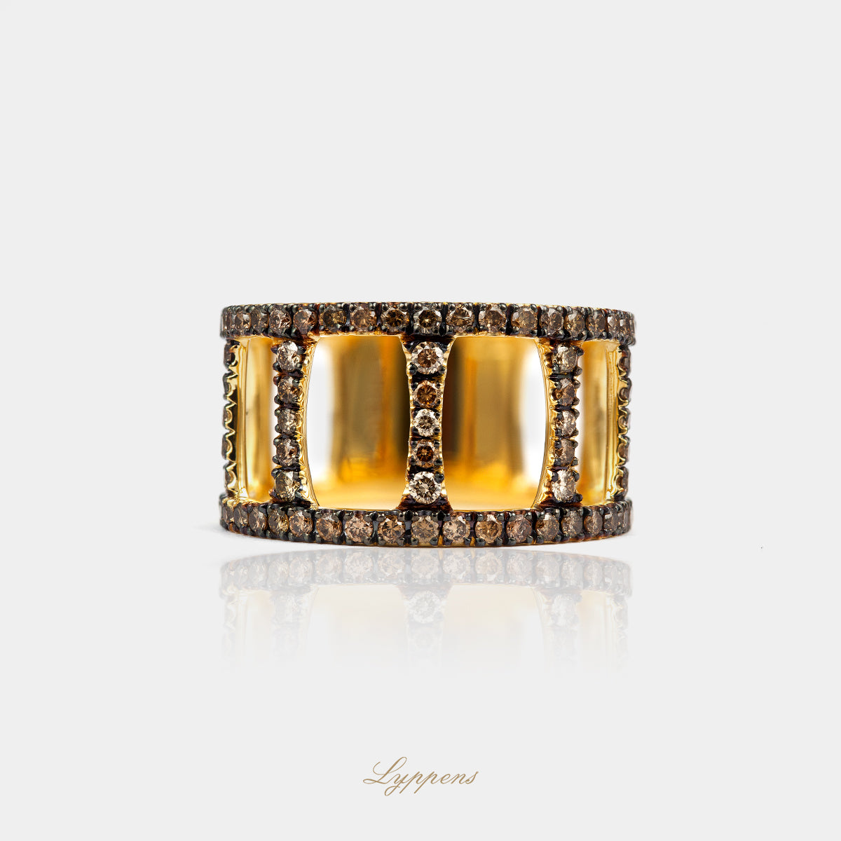 Yellow gold wide ring with brown diamond