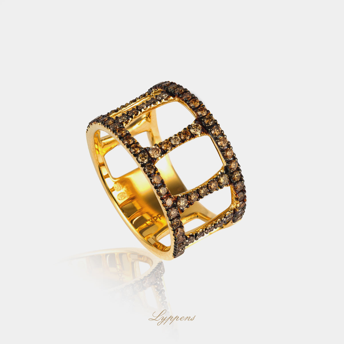 Geelgouden brede ring met bruine diamant