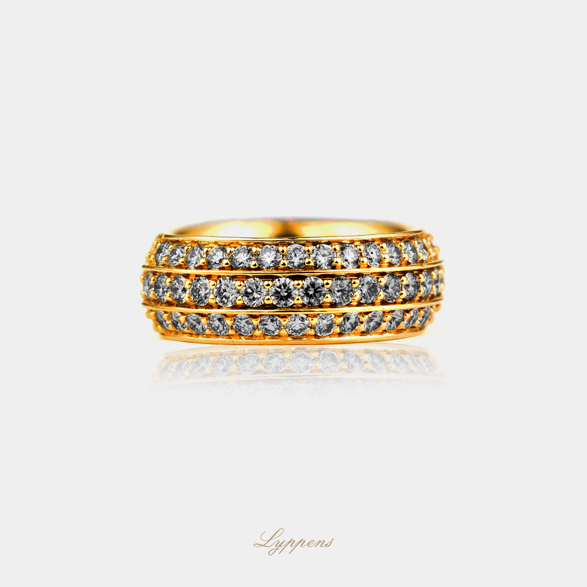 Yellow gold wide ring with diamond