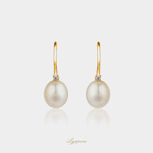 Geelgoud met parel en diamant