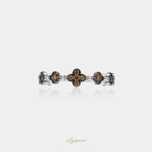 Witgoud met bruine diamant