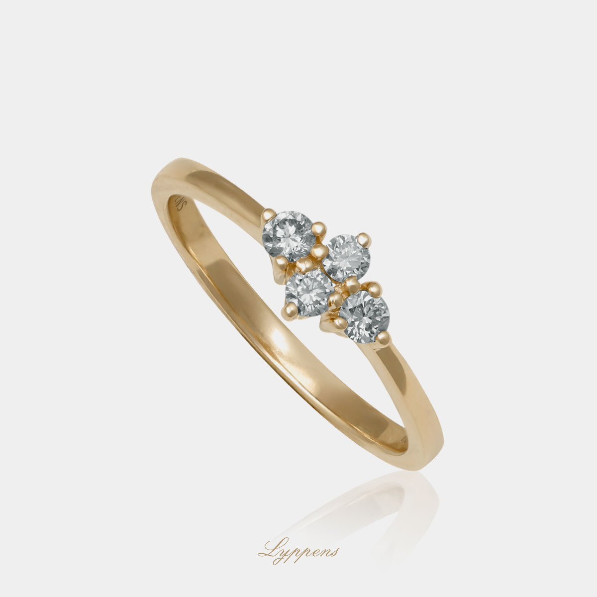 Yellow gold ring with diamonds