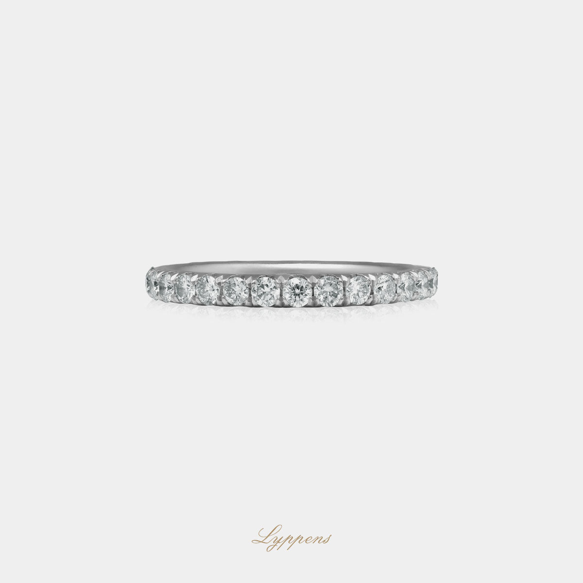 Witgouden alliance ring gezet met briljant geslepen diamant met een totaalgewicht van 1.00ct.