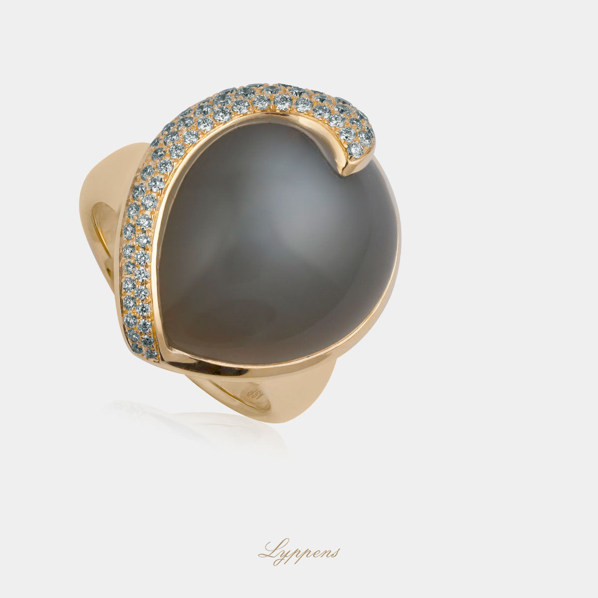 Geelgouden statement ring met maansteen en diamant