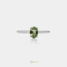 Witgoud met saffier en diamant