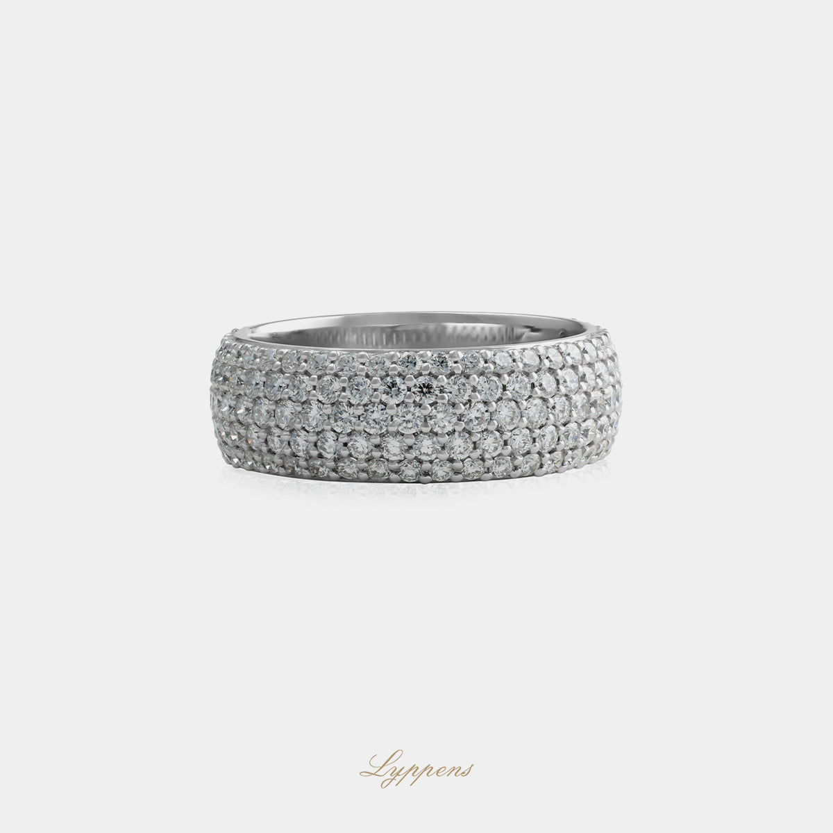 18kt witgouden rijring pavé gezet met vijf rijen briljant geslepen diamanten van 1.50ct
